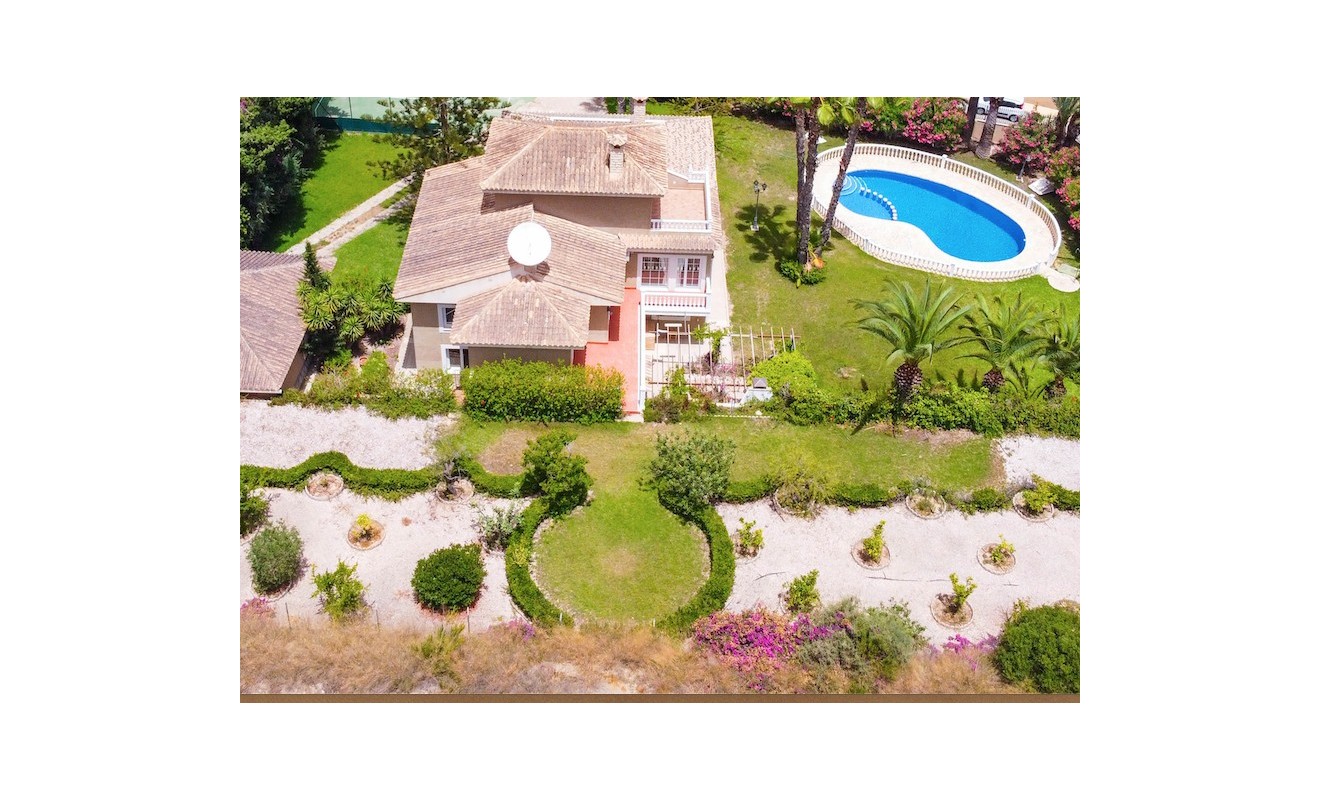 Sale - Luxury Villa - Villamartin