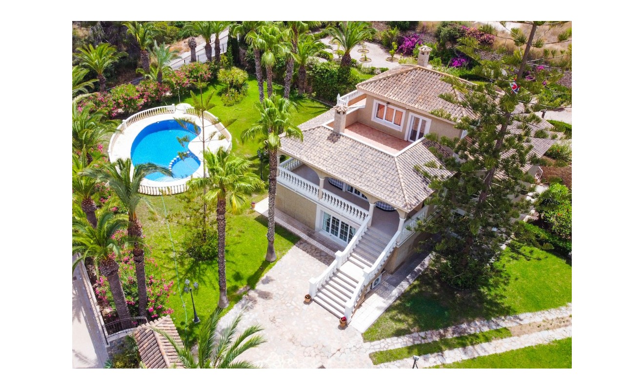 Sale - Luxury Villa - Villamartin