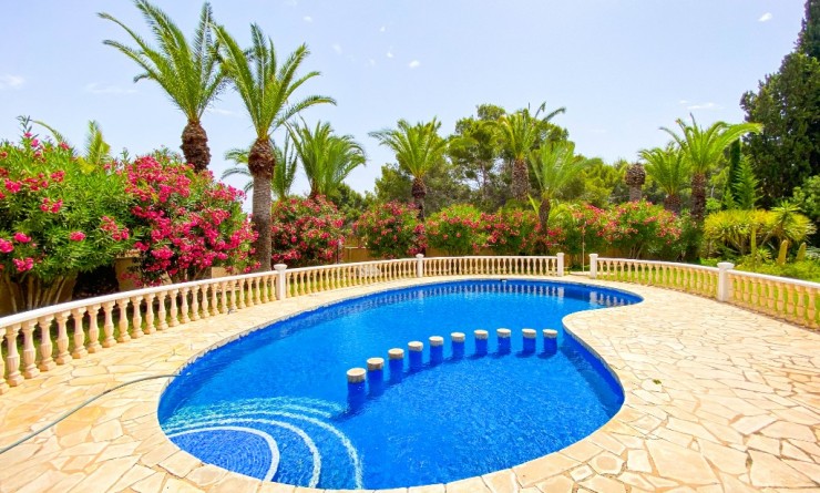 Sale - Luxury Villa - Villamartin
