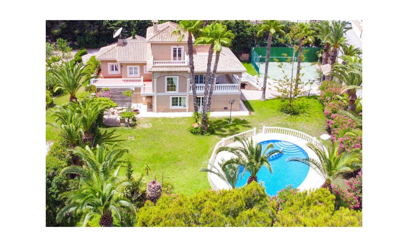 Sale - Luxury Villa - Villamartin