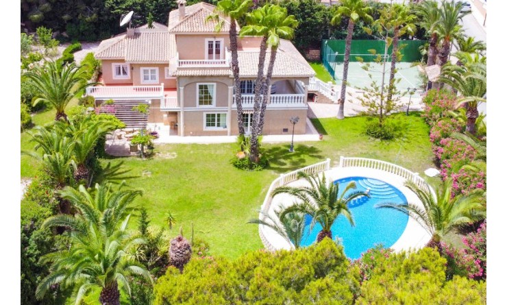 Sale - Luxury Villa - Villamartin