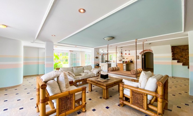 Sale - Luxury Villa - Villamartin