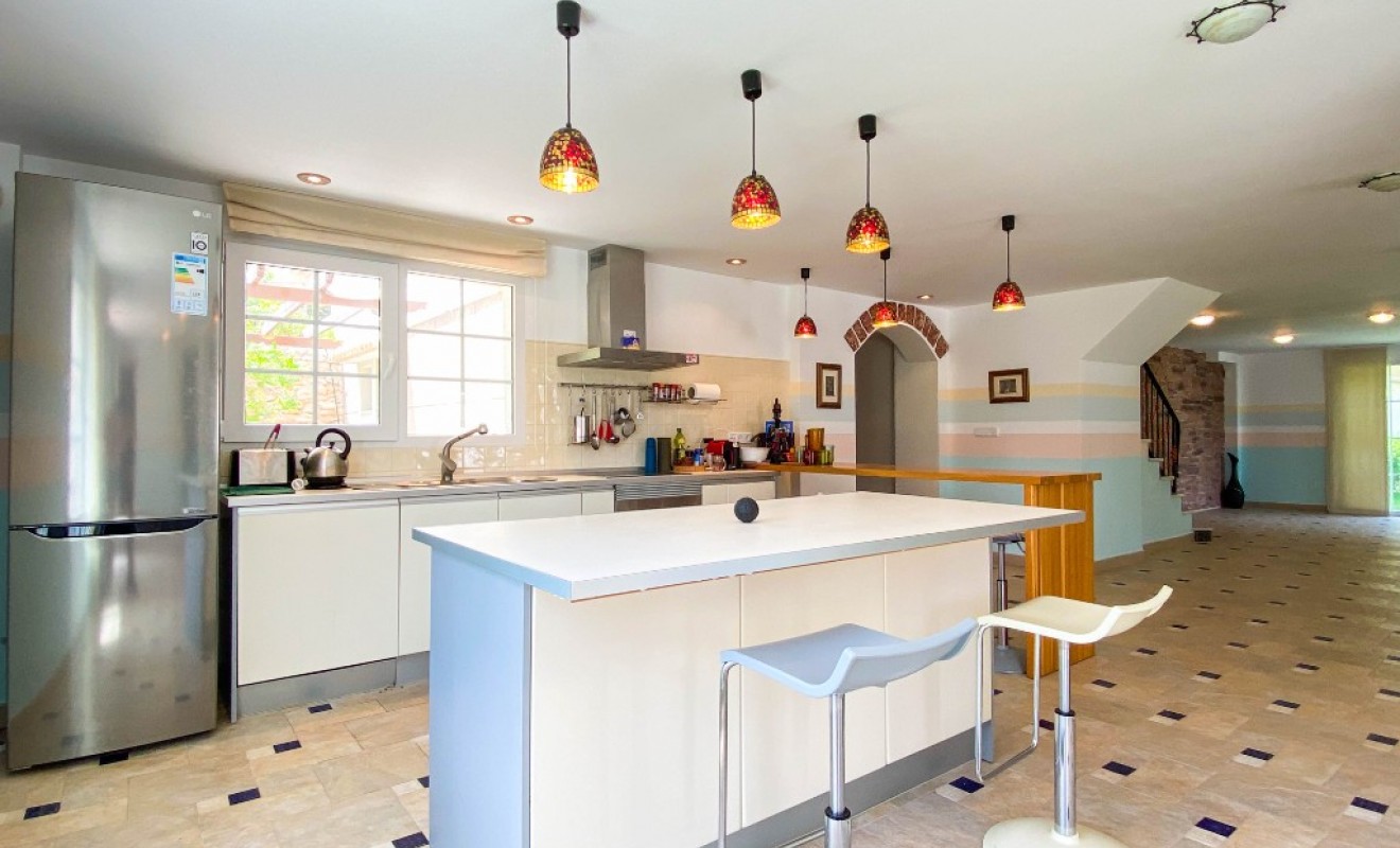 Sale - Luxury Villa - Villamartin