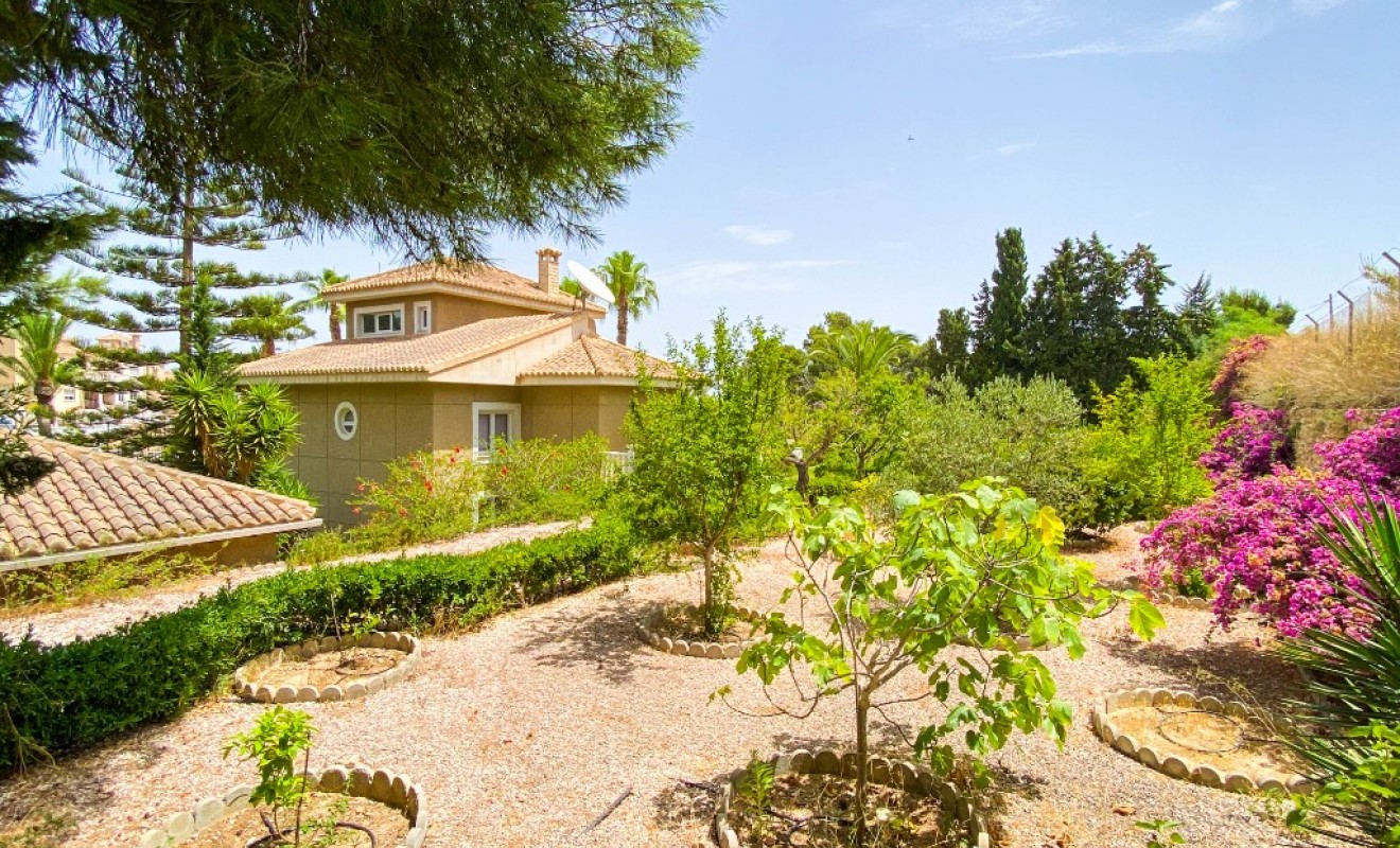 Sale - Luxury Villa - Villamartin