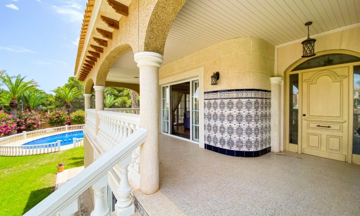 Sale - Luxury Villa - Villamartin