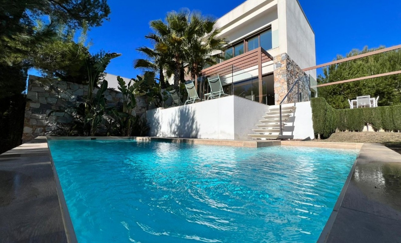 Sale - Villa - Las Colinas - Las Colinas Golf