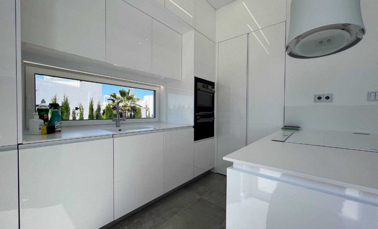 Sale - Villa - Las Colinas - Las Colinas Golf