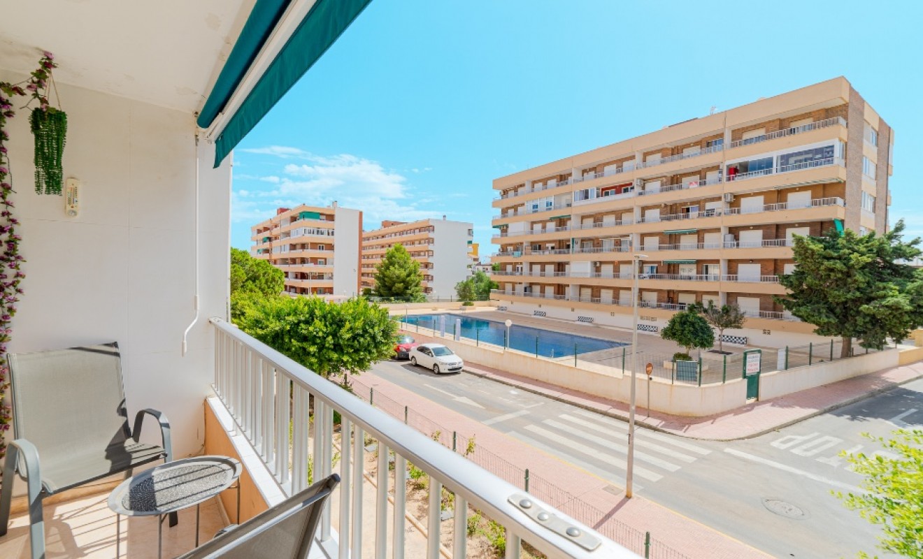 Revente - Appartement - Punta Prima