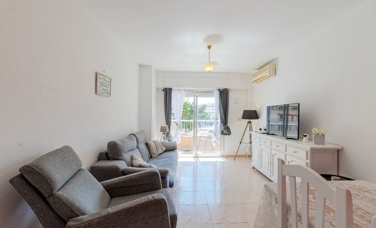 Revente - Appartement - Punta Prima