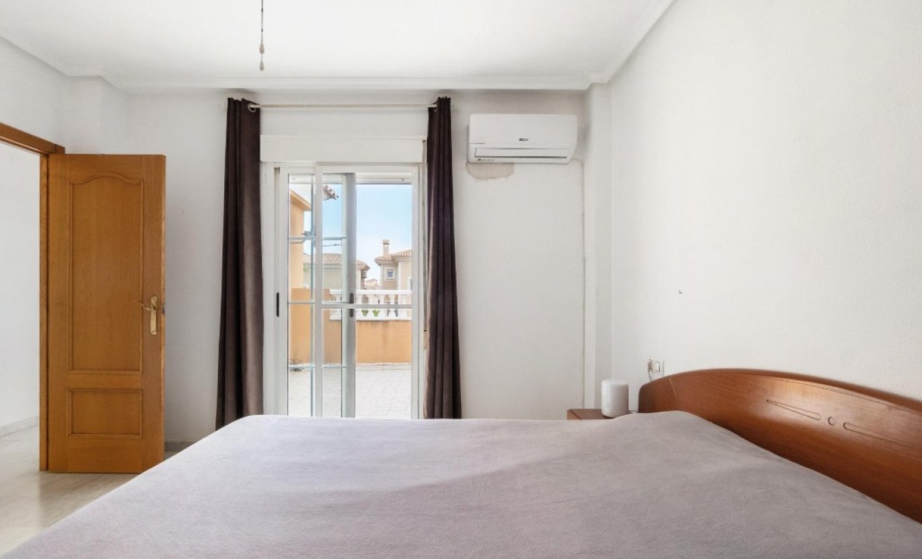 Sale - Villa - Orihuela Costa