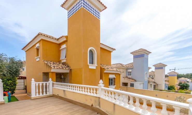 Sale - Villa - Orihuela Costa