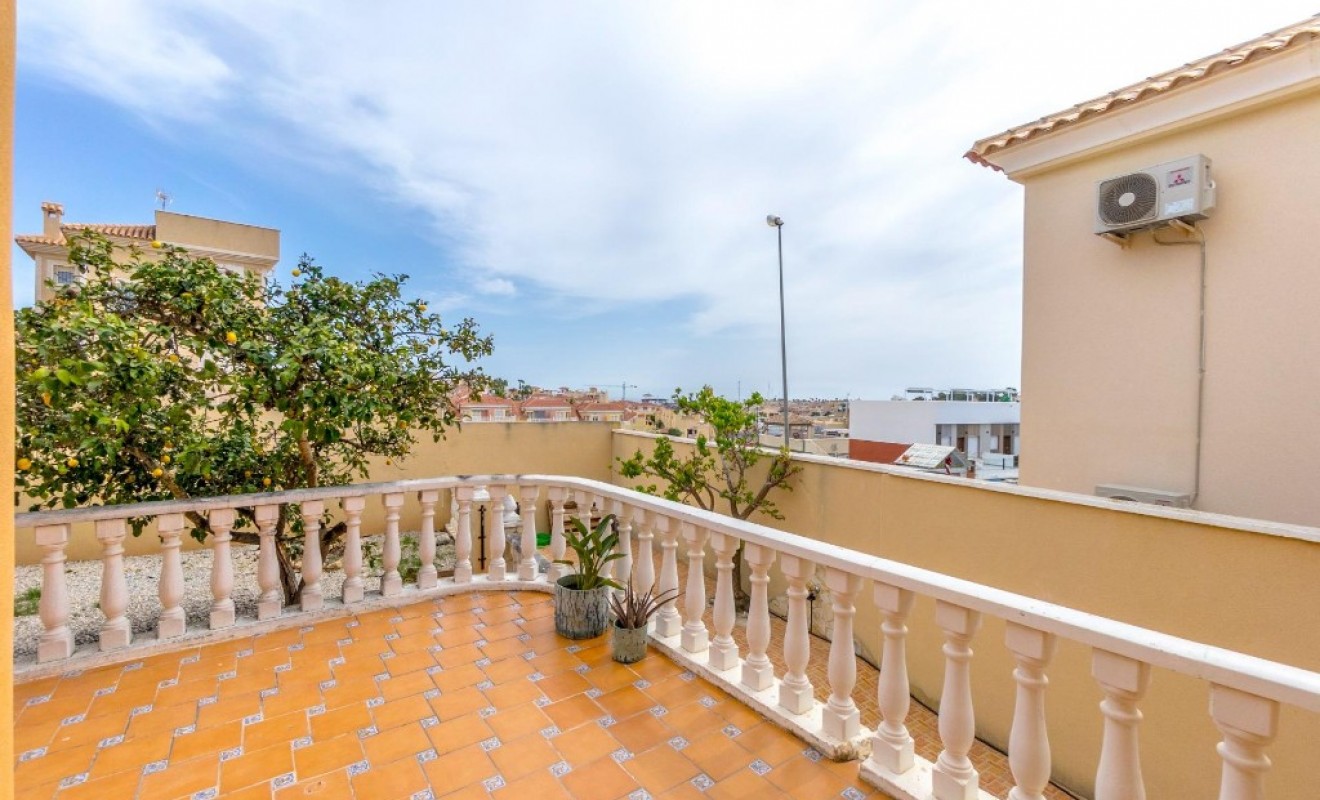 Sale - Villa - Orihuela Costa