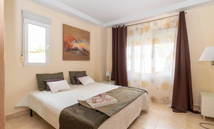 Sale - Villa - Torrevieja - Aguas Nuevas
