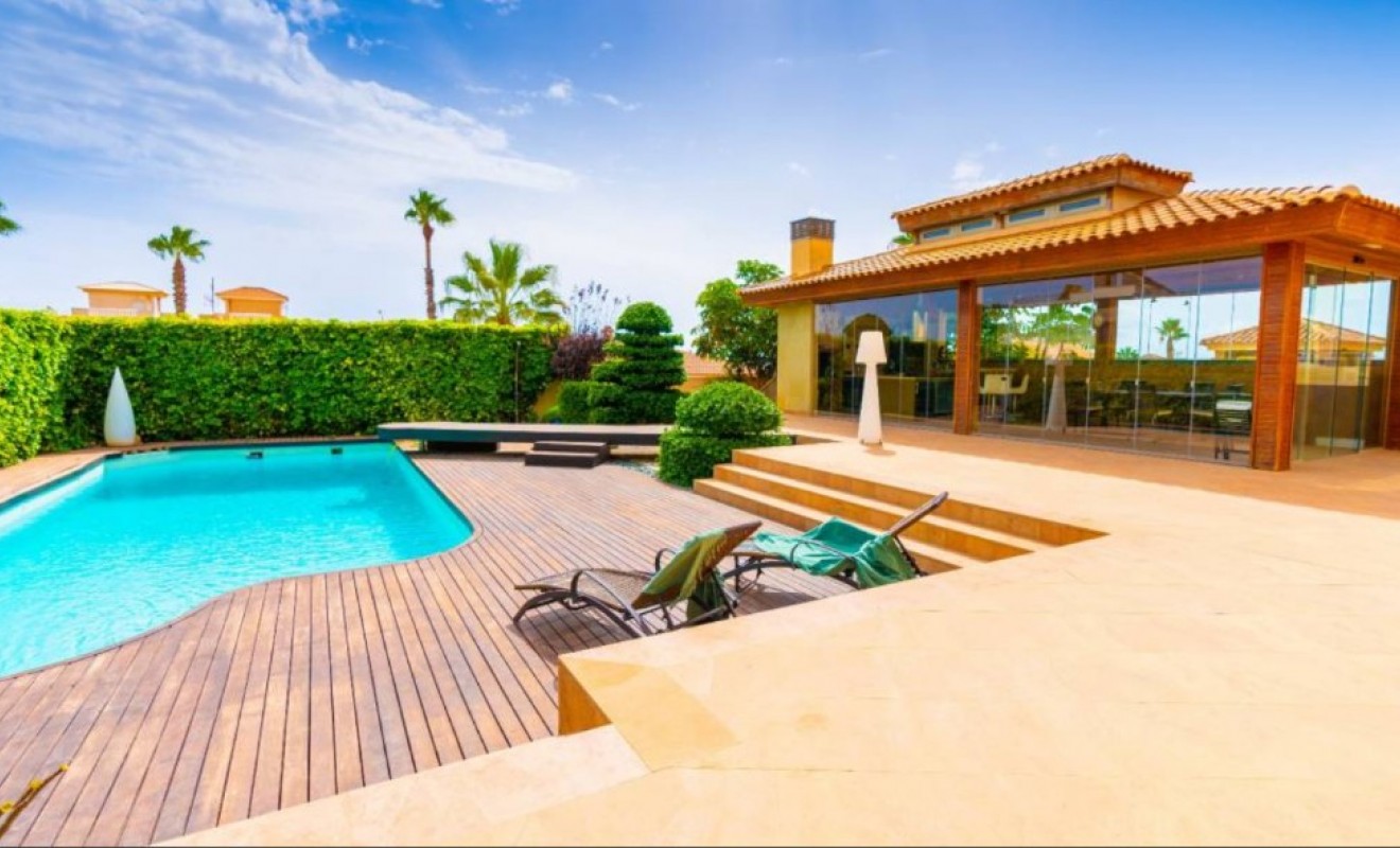 Sale - Villa - Torrevieja - Aguas Nuevas