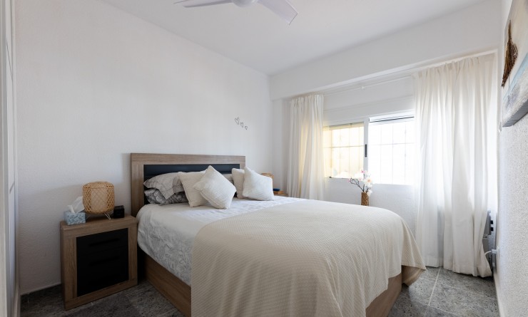 Revente - Appartement - Punta Prima