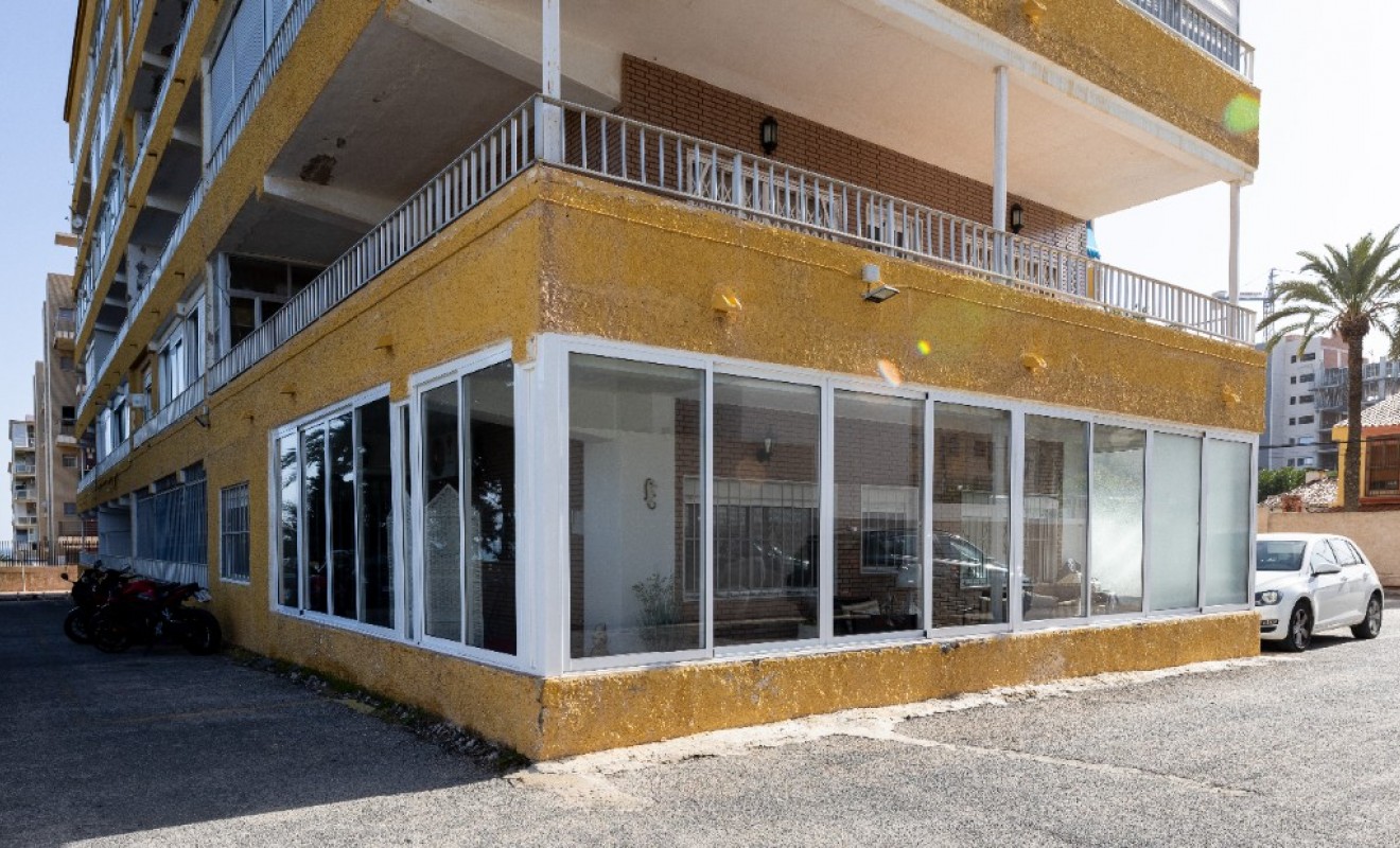Revente - Appartement - Punta Prima