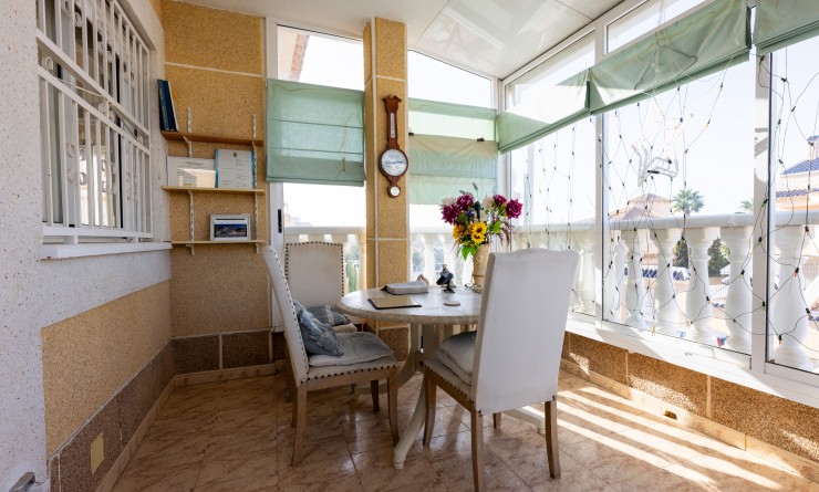 Sale - Villa - Los Altos