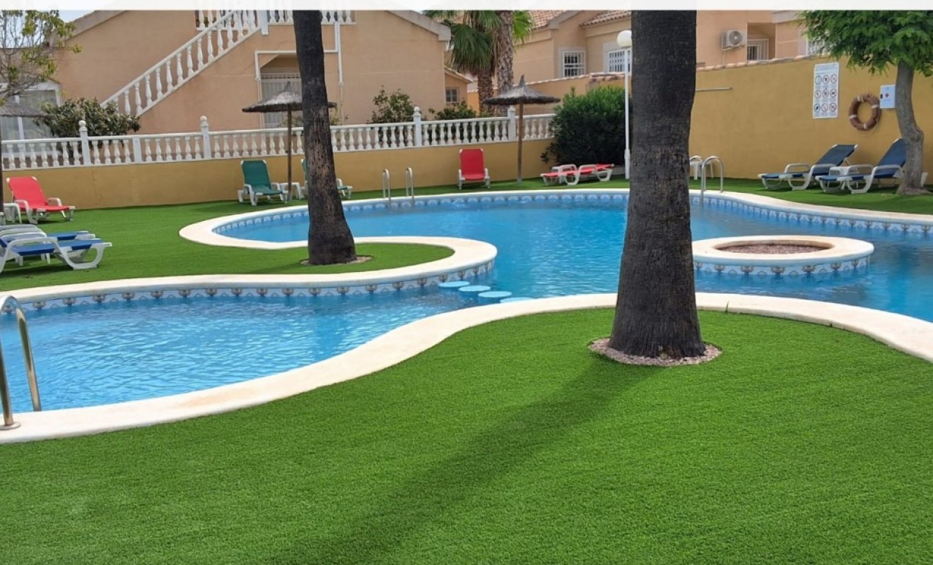 Sale - Villa - Los Altos