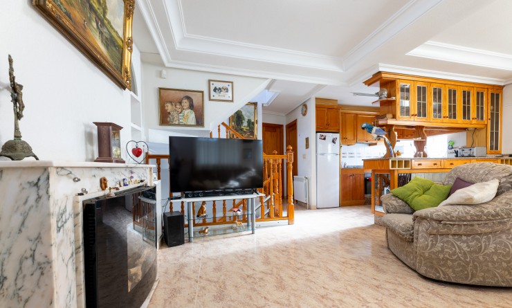 Sale - Villa - Los Altos