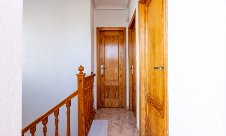 Sale - Villa - Los Altos