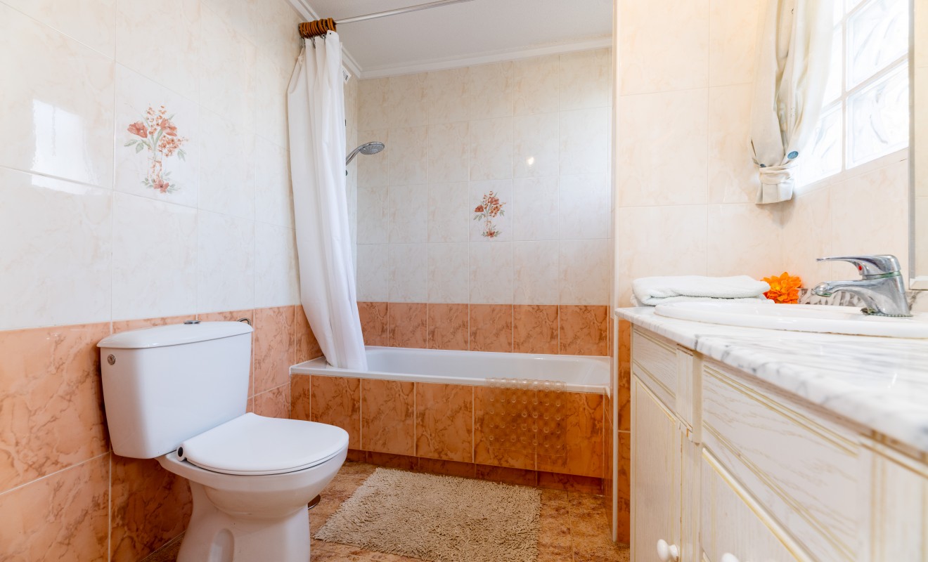 Sale - Villa - Los Altos