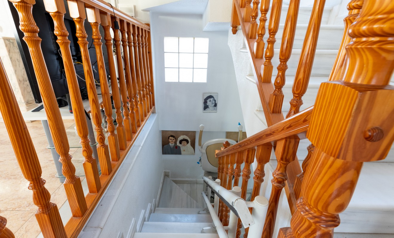 Sale - Villa - Los Altos