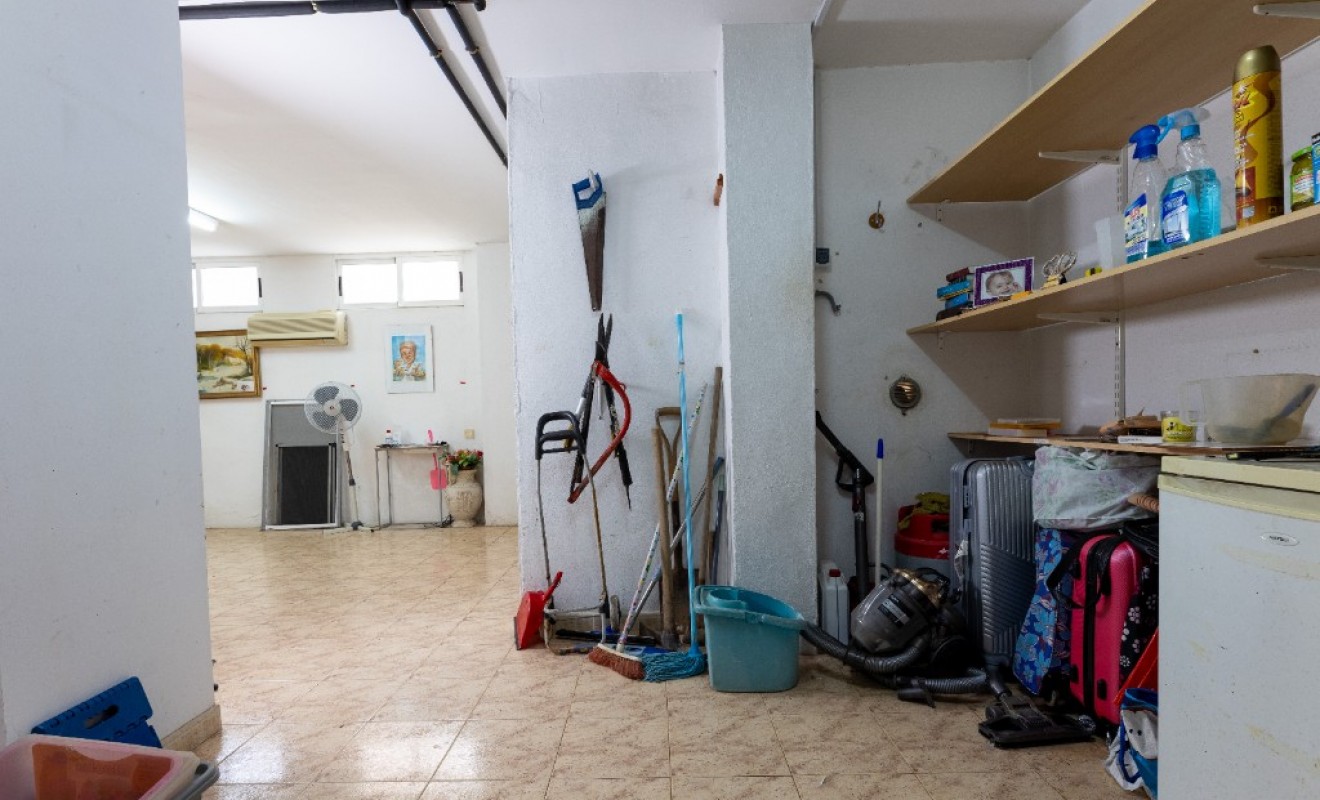 Sale - Villa - Los Altos