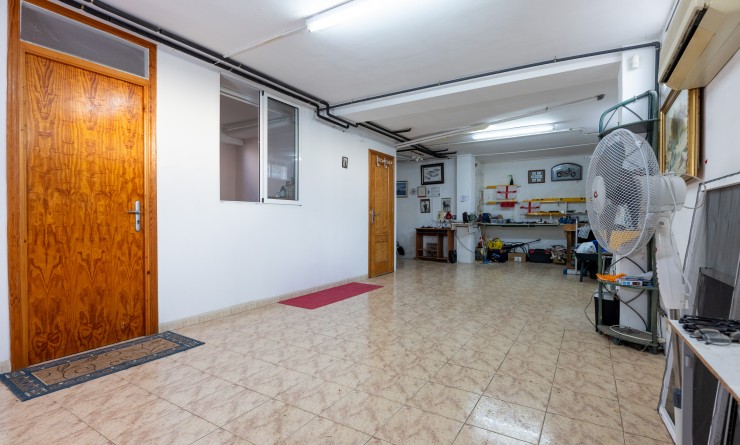 Sale - Villa - Los Altos