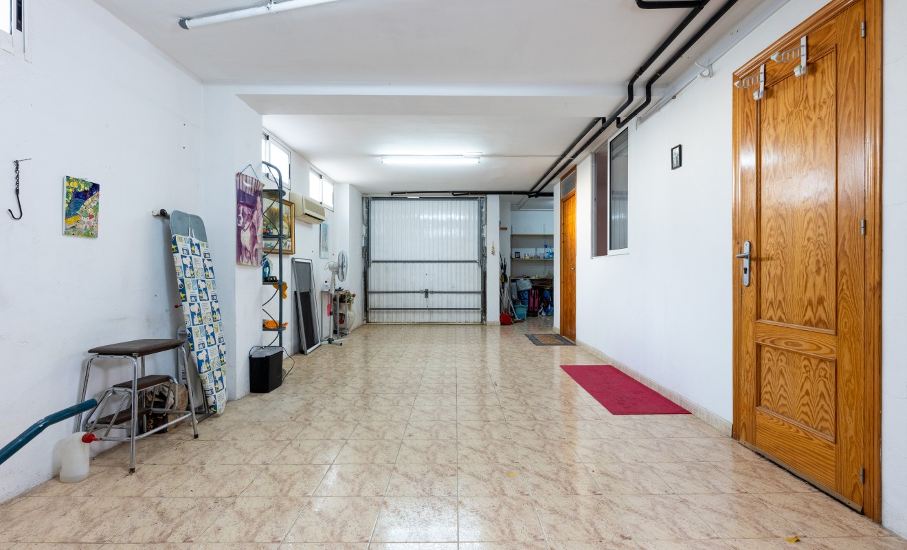 Sale - Villa - Los Altos