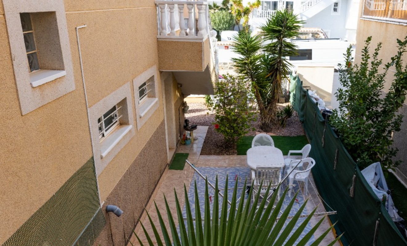 Sale - Villa - Los Altos