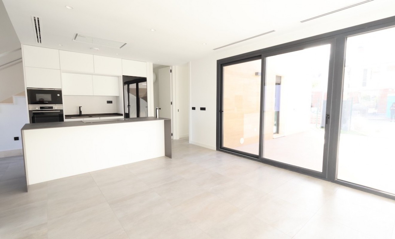 Sale - Villa - Los Alcázares