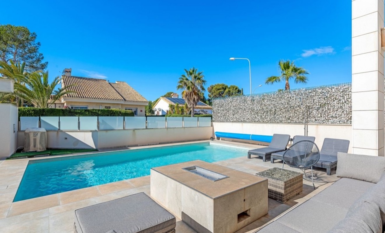 Revente - Villa - Orihuela Costa - Villamartín