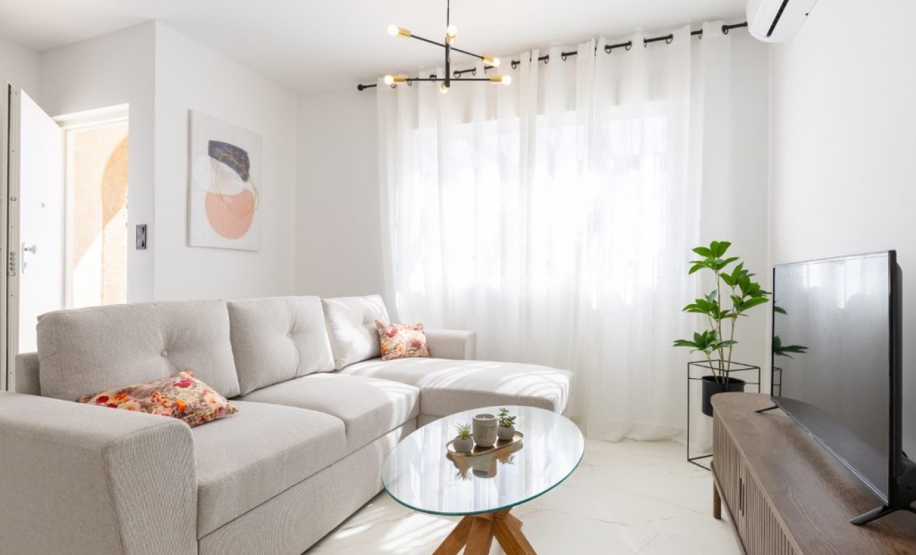 Sale - Villa - Orihuela Costa - Villamartín