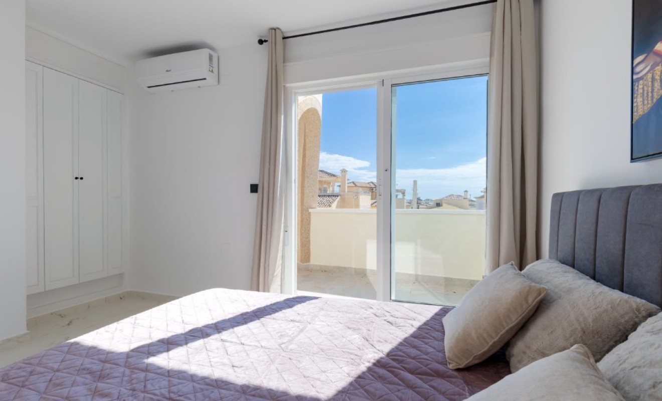 Sale - Villa - Orihuela Costa - Villamartín
