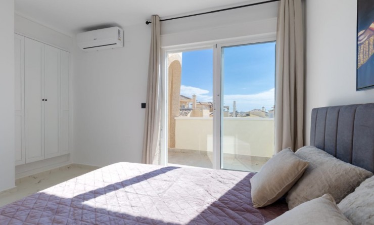 Sale - Villa - Orihuela Costa - Villamartín