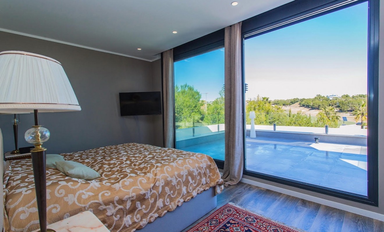 Sale - Villa - Las Colinas - Las Colinas Golf