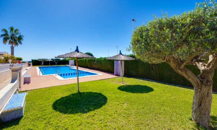 Wederverkoop - Villa - Orihuela Costa - La Zenia