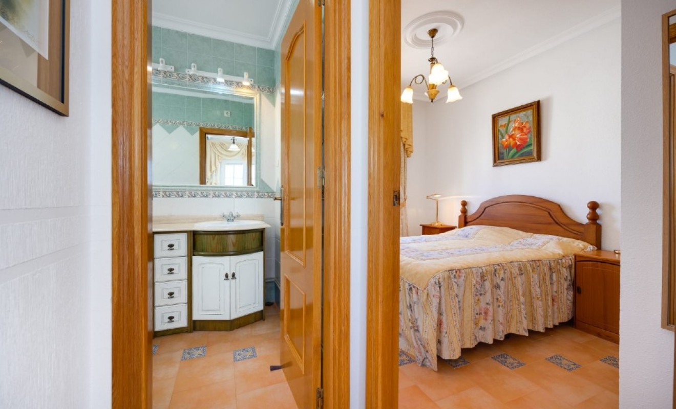 Wederverkoop - Villa - Orihuela Costa - La Zenia