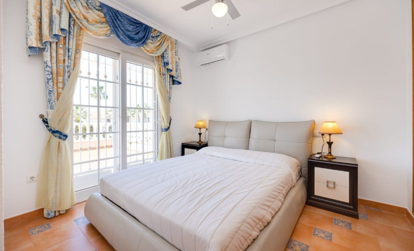 Wederverkoop - Villa - Orihuela Costa - La Zenia