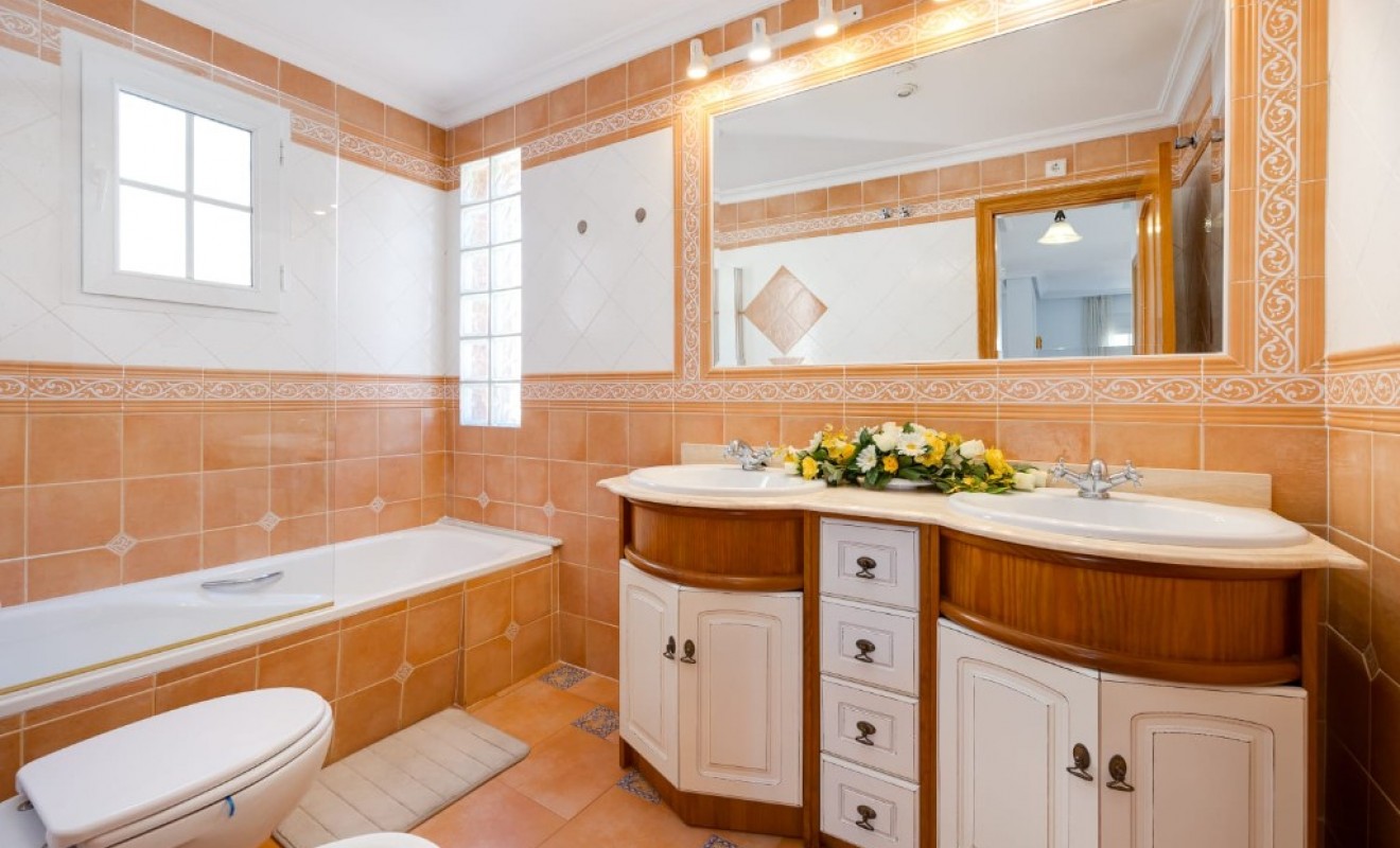 Wederverkoop - Villa - Orihuela Costa - La Zenia