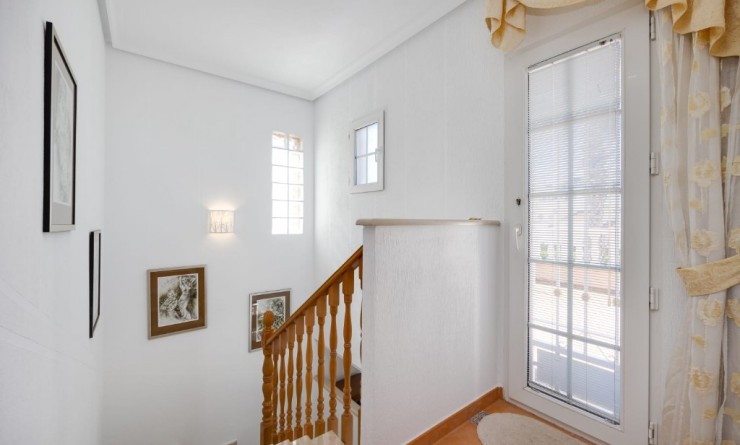 Wederverkoop - Villa - Orihuela Costa - La Zenia