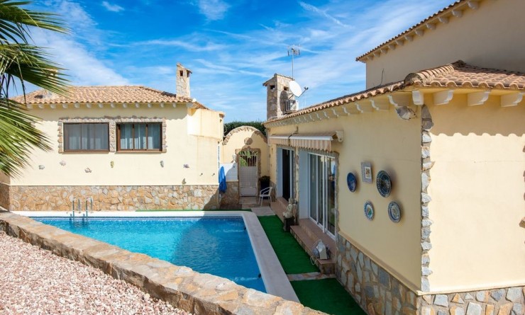 Sale - Villa - Algorfa