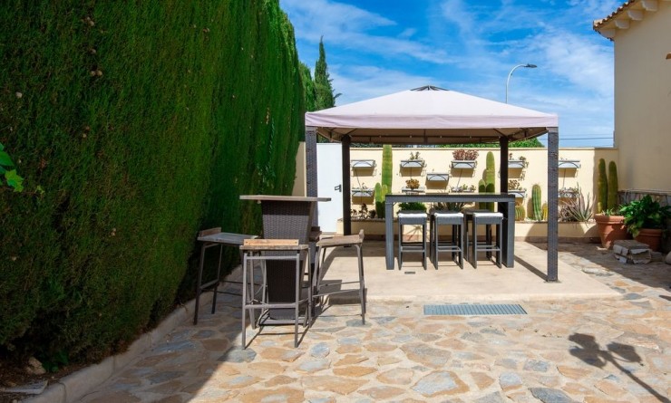 Sale - Villa - Algorfa