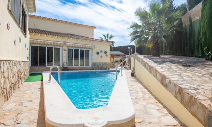 Sale - Villa - Algorfa