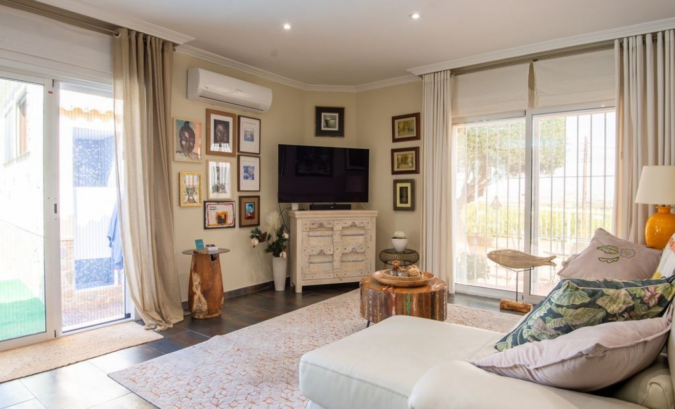 Sale - Villa - Algorfa