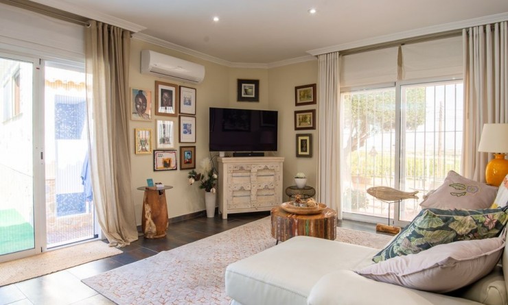 Sale - Villa - Algorfa