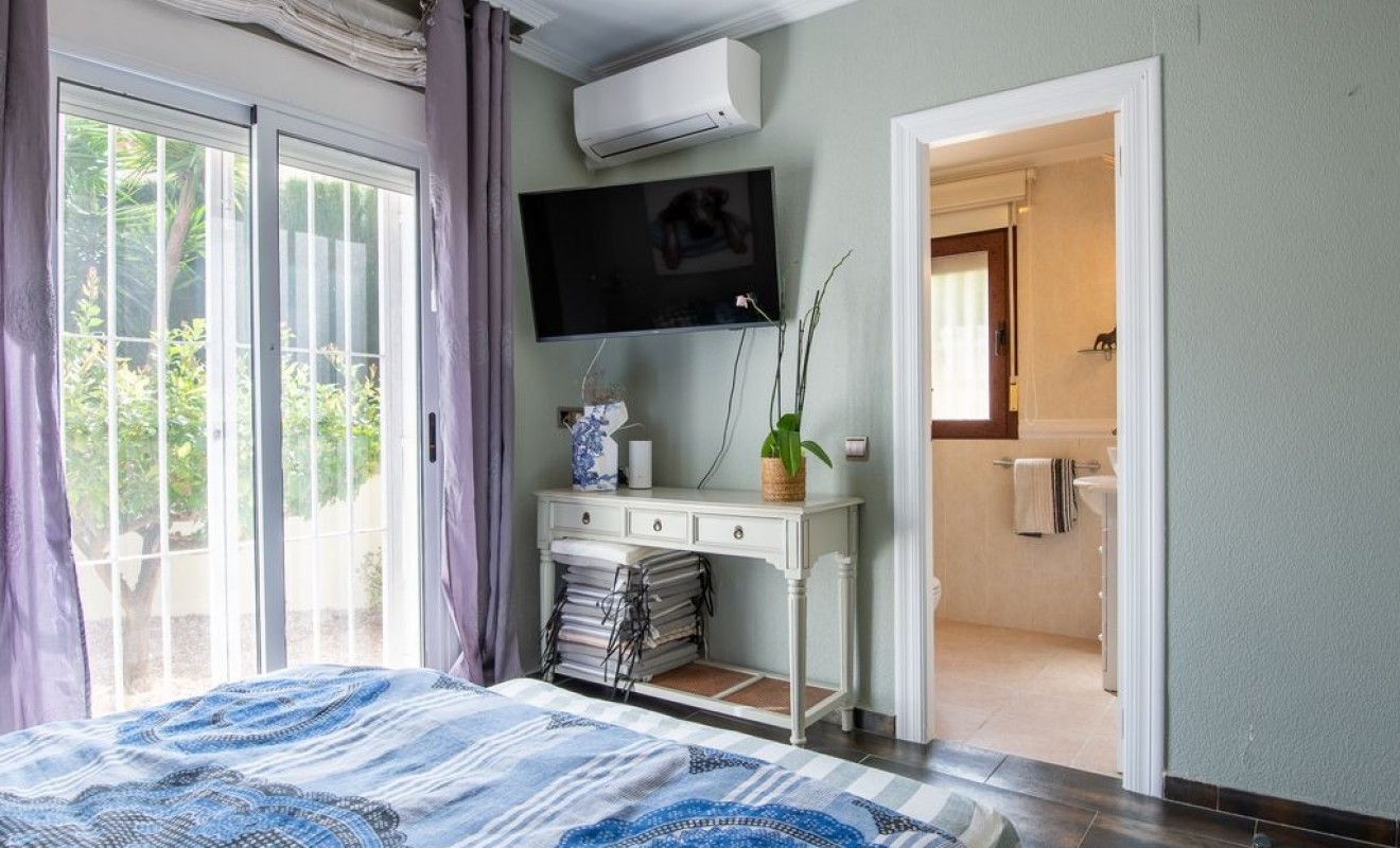 Sale - Villa - Algorfa