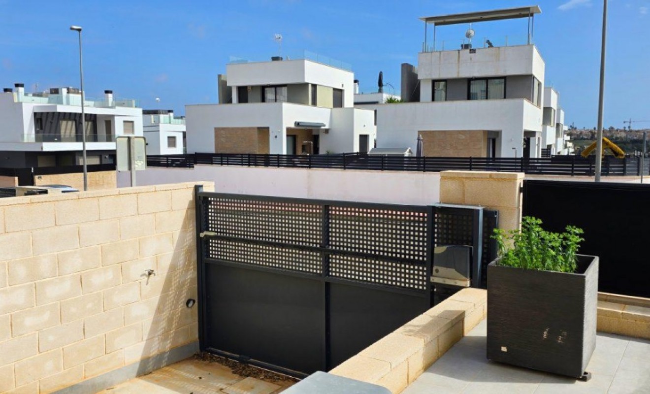 Sale - Villa - Orihuela Costa - Villamartín