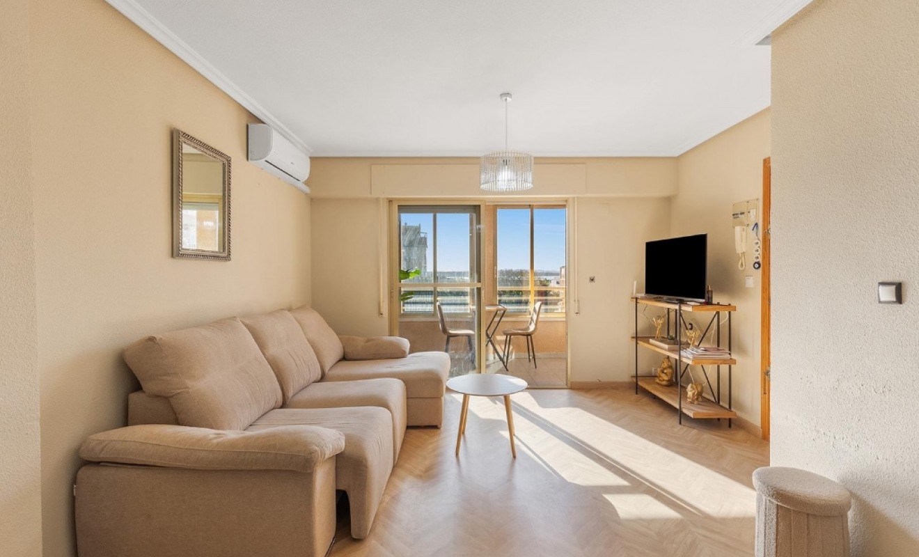Sale - Apartment - Torrevieja - La Mata