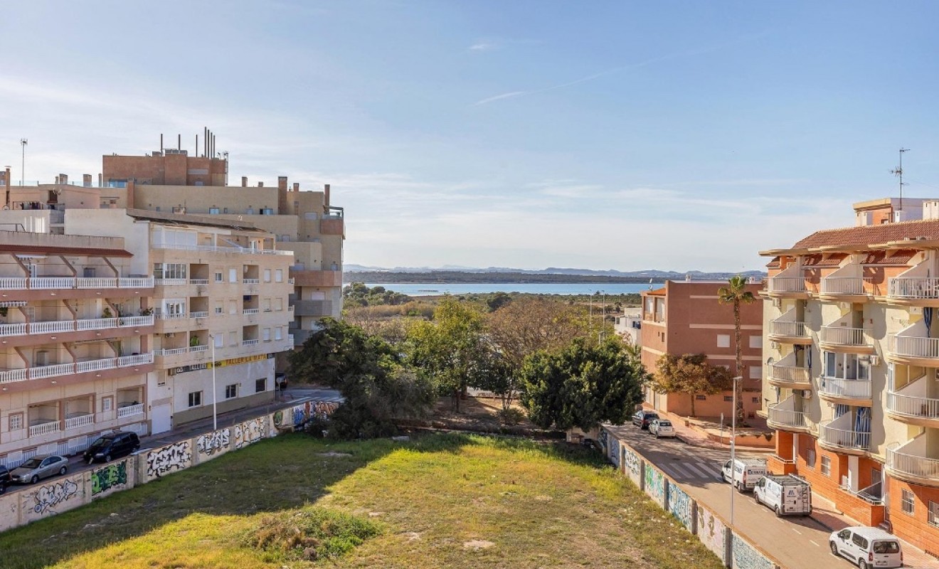 Sale - Apartment - Torrevieja - La Mata